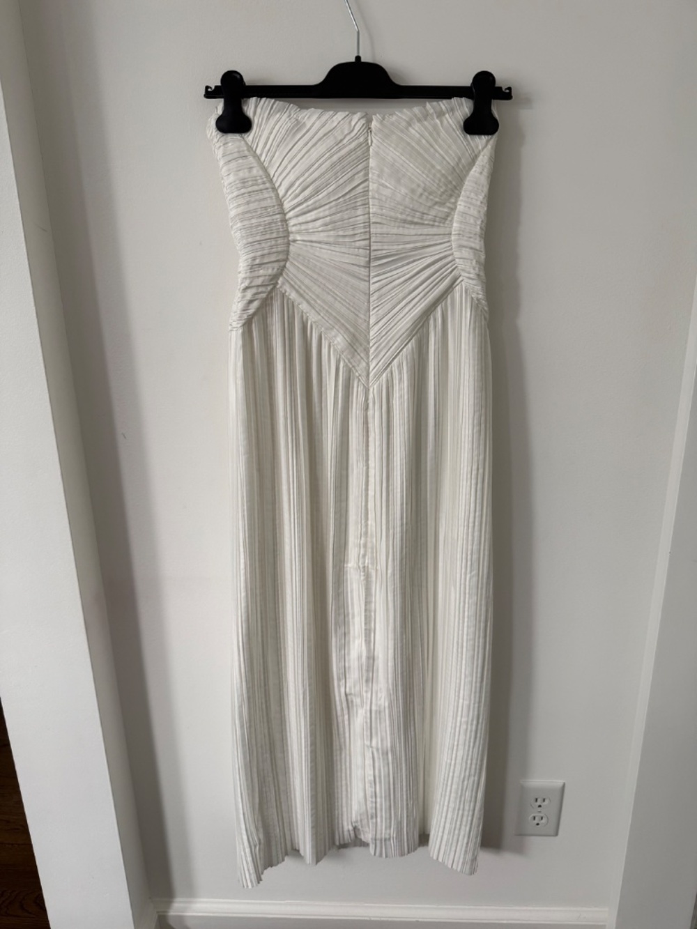 ASHIKA GOWN - Picture 6 of 7